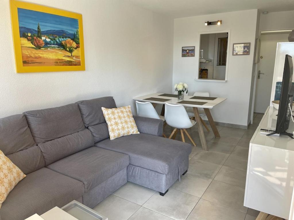 Apartment Newly Renovated Aircond-Wifi-Pool-Sea View-150M To Beaches- サン・エギュルフ エクステリア 写真